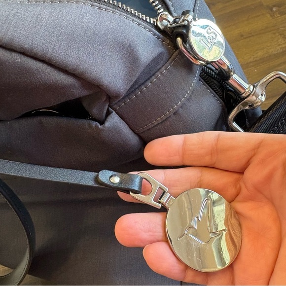 Lo & Sons OG Heather Gray and Black O.G. Overnight Bag Travel Carryon Tote - Picture 6 of 12